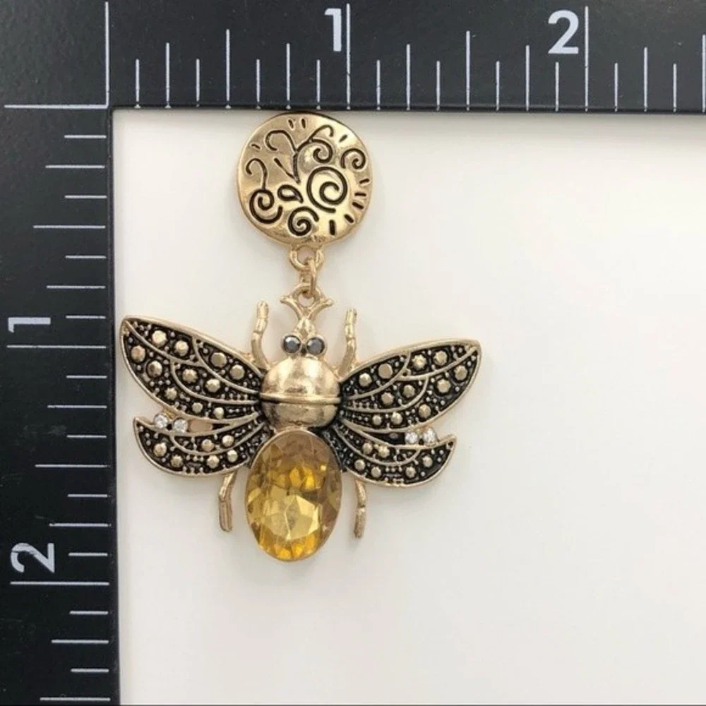 🌼 Bee Rhinestone Post Drop Earrings - Picture 2 of 3